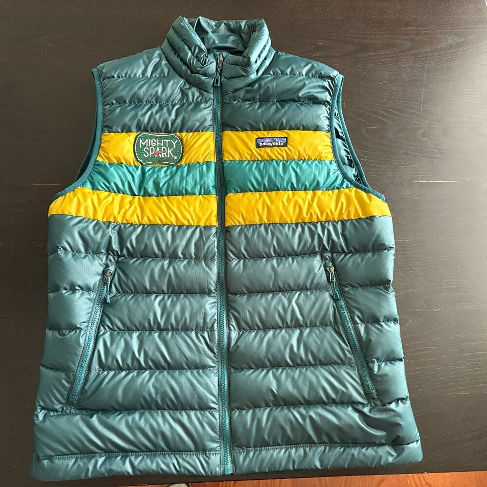 Patagonia Teal and Yellow Puffer Vest (like-new)